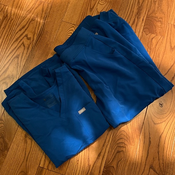 Figs scrub set - Picture 2 of 9